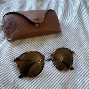 Ray Ban round fleck sunglasses in tortoise
